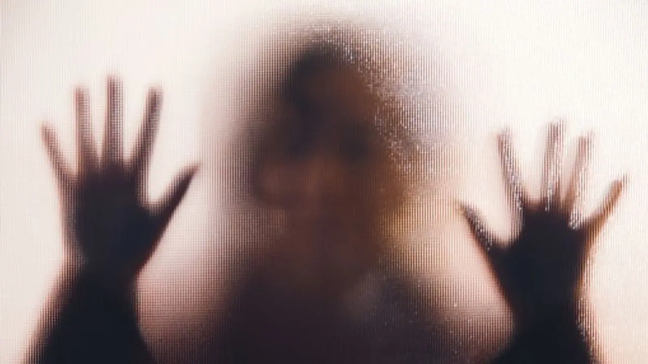 'സെക്സ് ചെയ്യുക, ഇല്ലെങ്കില്‍ ജോലി പോകും'; മെക്സിക്കന്‍ ഡിജെയെ മുംബൈക്കാരന്‍ പീഡിപ്പിച്ചത് വര്‍ഷങ്ങളോളം !