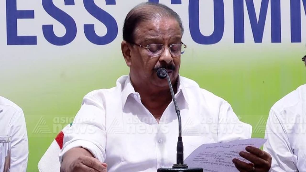 'ഏറെ നാളുകൾക്ക് ശേഷമാണ് ഇന്ന് കയറി വന്നത്', സുധീരനെതിരെ സുധാകരൻ; 'ചികിത്സക്ക് പോകുന്ന സമയം ചുമതല കൈമാറില്ല' 'ഏറെ നാളുകൾക്ക് ശേഷമാണ് ഇന്ന് കയറി വന്നത്', സുധീരനെതിരെ സുധാകരൻ; 'ചികിത്സക്ക് പോകുന്ന സമയം ചുമതല കൈമാറില്ല'