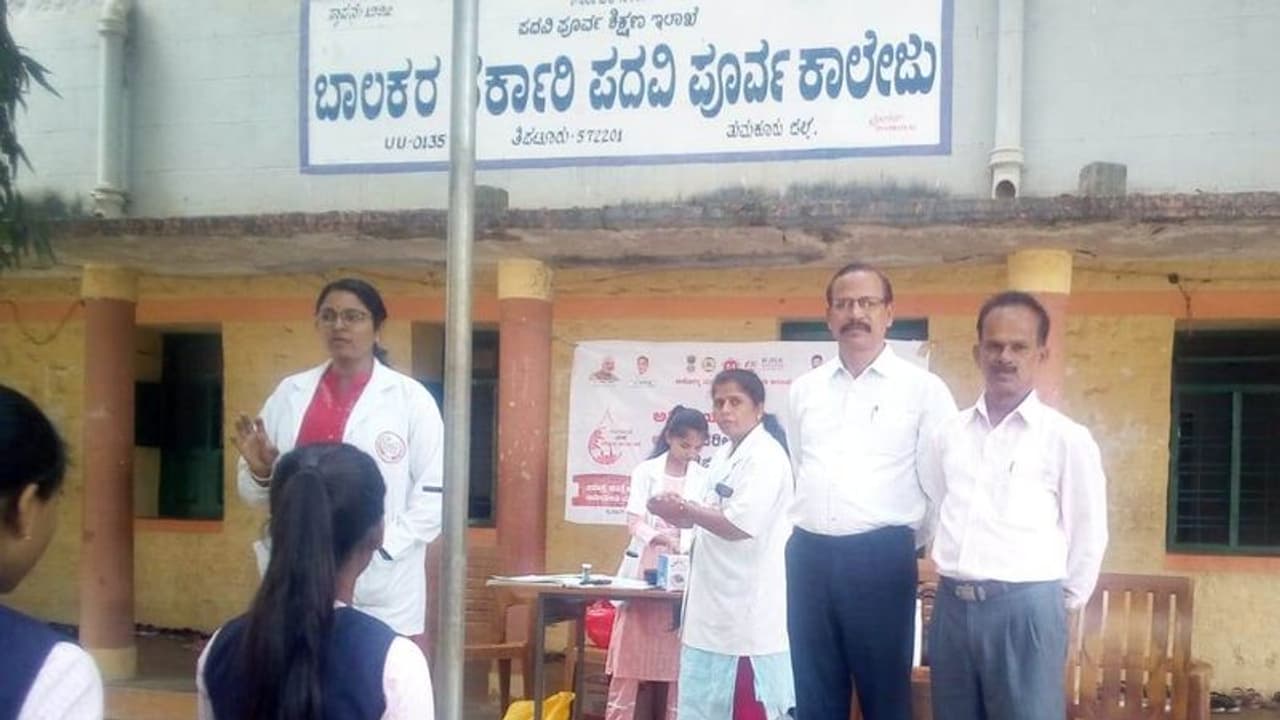  ರಕ್ತಹೀನತೆ, ಅಪೌಷ್ಠಿಕತೆ ಬಗ್ಗೆ ಜಾಗೃತಿ ಅಗತ್ಯ: ಡಾ.ವರ್ಷ