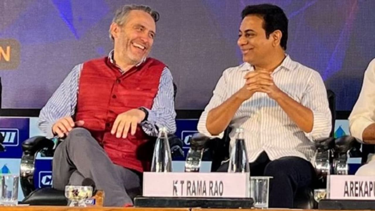 ತೆಲಂಗಾಣದಲ್ಲಿ ಬದಲಾಗ್ತಿದೆ ಸರ್ಕಾರ: ರೇವಂತ್ ರೆಡ್ಡಿ, ಕೆಟಿಆರ್‌ಗೆ ಯುಕೆ ಡೆಪ್ಯುಟಿ ಹೈ ಕಮಿಷನರ್ ಪೋಸ್ಟ್‌ ವೈರಲ್‌!