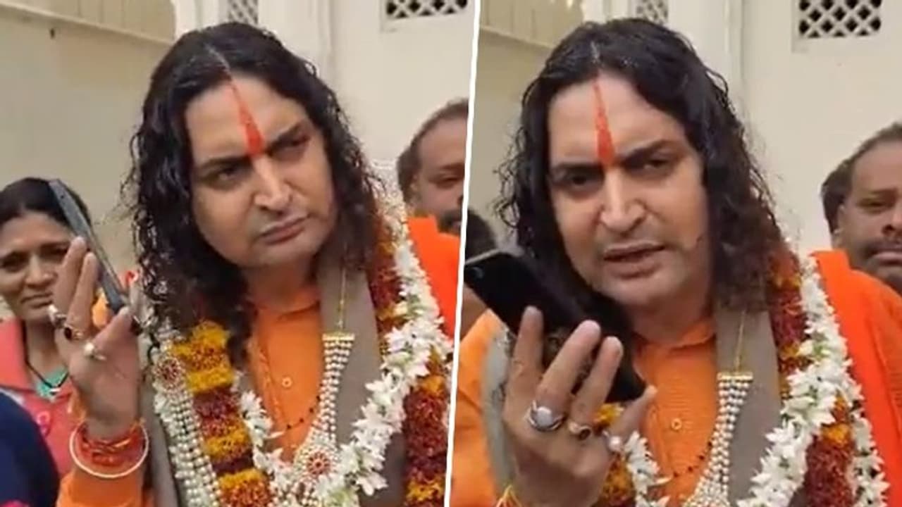 Viral Video: Newly elected BJP MLA Swami Balmukund Acharya orders removal of non veg shops in Hawa Mahal Viral Video: Newly elected BJP MLA Swami Balmukund Acharya orders removal of non veg shops in Hawa Mahal