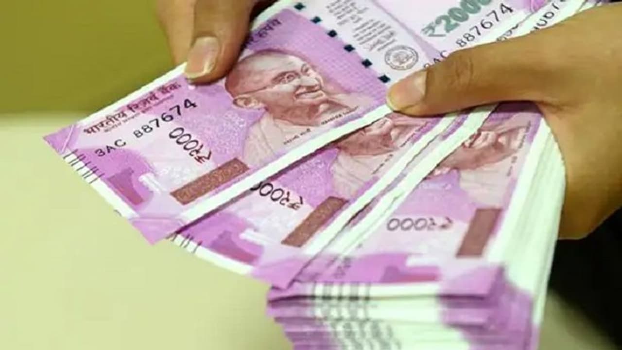 SHOCKING: भिखारी की जेब में थे लाखों रुपये फिर भी भूख से हो गई मौत