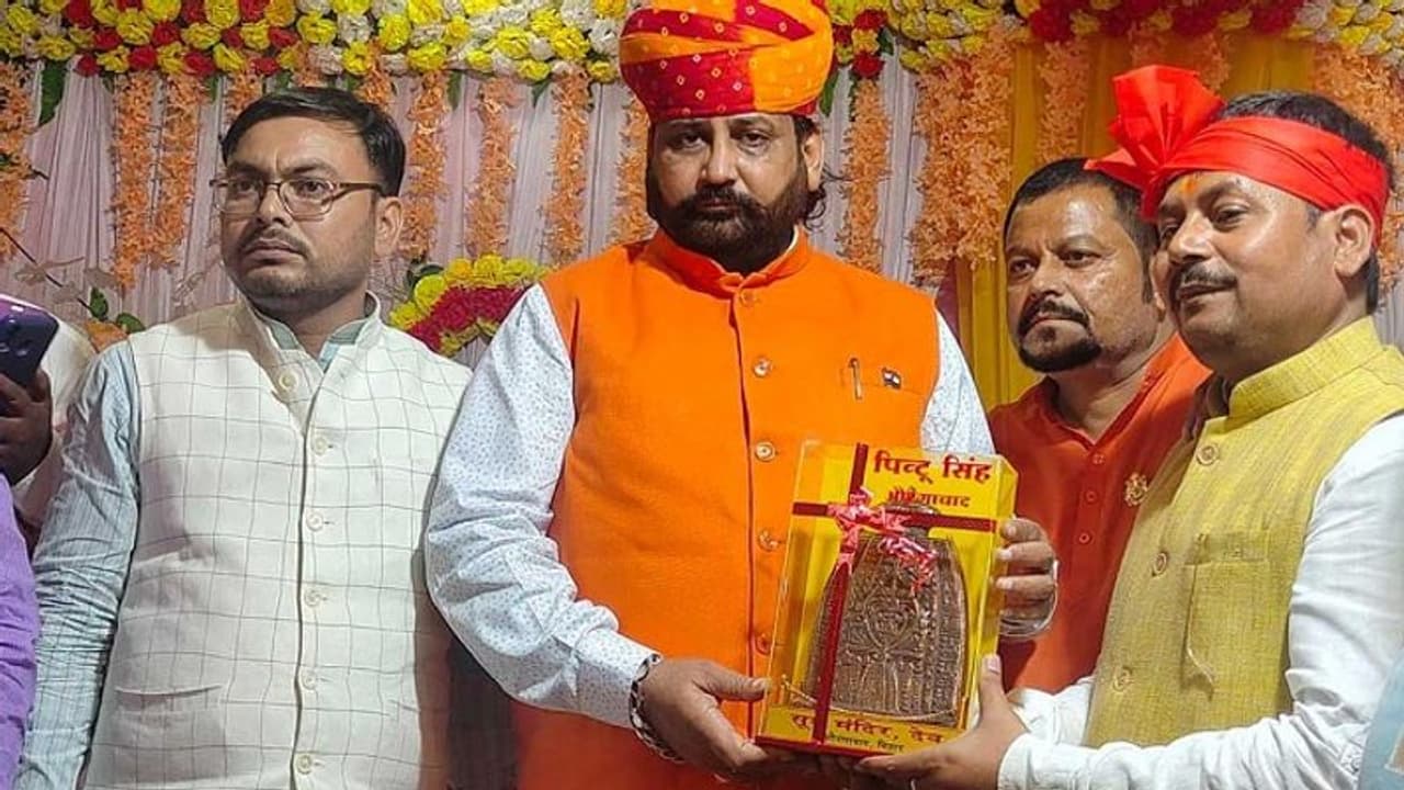 किस वजह से हुई करणी सेना अध्यक्ष सुखदेव सिंह गोगामेड़ी की हत्या? गैंगस्टर रोहित गोदारा ने पोस्ट लिखकर बताई वजह