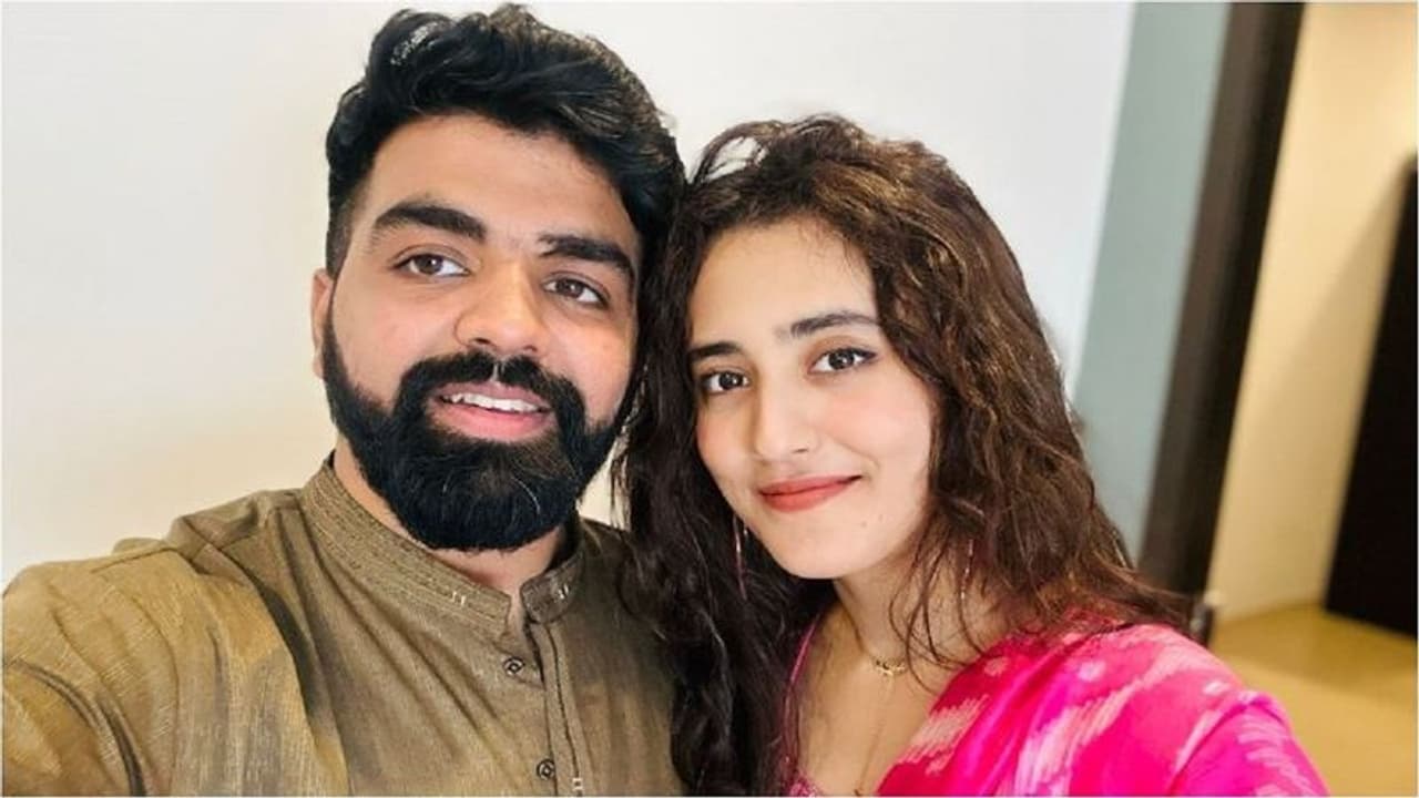 വീണ്ടുമൊരു ഇന്ത്യ പാക് പ്രണയകഥ, ഇന്ത്യൻ കാമുകനെ കാണാൻ അതിർത്തി കടന്നെത്തി പാക് യുവതി, പാട്ടുപാടി സ്വീകരണം