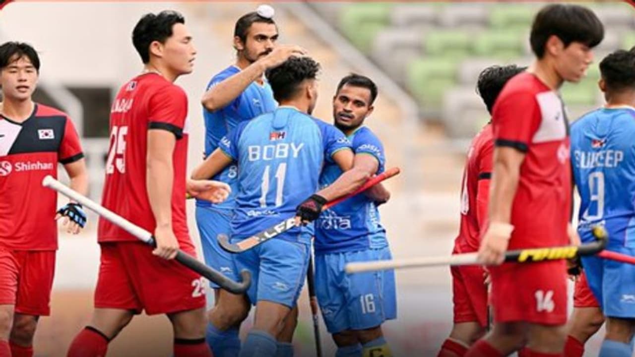 ஜூனியர் உலகக் கோப்பை ஹாக்கி – வெற்றியோடு தொடங்கிய இந்தியா: ஹாட்ரிக் கோல் அடித்த ஆரைஜீத் சிங் ஹண்டால்! ஜூனியர் உலகக் கோப்பை ஹாக்கி – வெற்றியோடு தொடங்கிய இந்தியா: ஹாட்ரிக் கோல் அடித்த ஆரைஜீத் சிங் ஹண்டால்!