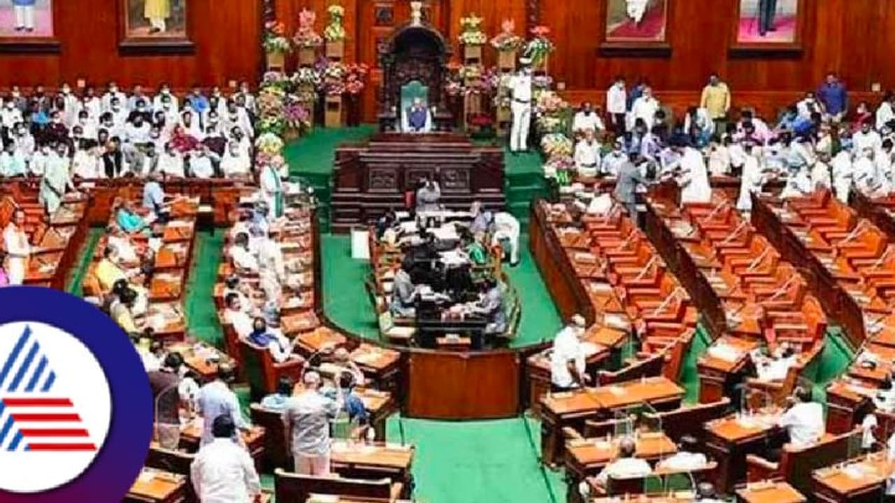 'ನಾವು ಲಿಂಗಾಯತರು ಮಾಂಸ ತಿನ್ನಲ್ಲ' : ಸದನದಲ್ಲಿ ಹೀಗೊಂದು ಸ್ವಾರಸ್ಯಕರ ಚರ್ಚೆ 'ನಾವು ಲಿಂಗಾಯತರು ಮಾಂಸ ತಿನ್ನಲ್ಲ' : ಸದನದಲ್ಲಿ ಹೀಗೊಂದು ಸ್ವಾರಸ್ಯಕರ ಚರ್ಚೆ