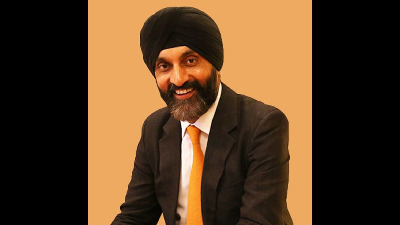 ದಂತ ಚಿಕಿತ್ಸೆಯ ಕಹಿ ಅನುಭವವೇ ಇವರಿಗೆ ಡೆಂಟಲ್ ಕ್ಲಿನಿಕ್ ಸ್ಥಾಪಿಸಲು ಪ್ರೇರಣೆ;ಇಂದು ಈ ಸಂಸ್ಥೆ ವಹಿವಾಟು 140 ಕೋಟಿ ದಂತ ಚಿಕಿತ್ಸೆಯ ಕಹಿ ಅನುಭವವೇ ಇವರಿಗೆ ಡೆಂಟಲ್ ಕ್ಲಿನಿಕ್ ಸ್ಥಾಪಿಸಲು ಪ್ರೇರಣೆ;ಇಂದು ಈ ಸಂಸ್ಥೆ ವಹಿವಾಟು 140 ಕೋಟಿ