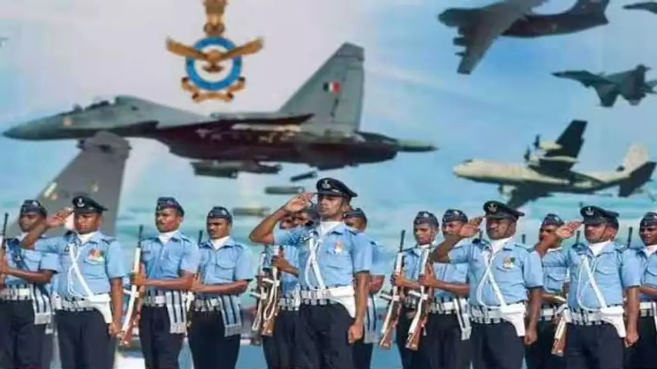 இந்திய விமானப்படையில் சேர ஆசையா? 317 காலியிடங்கள்.. ரூ.56100 சம்பளம் முழு விபரம் இதோ !!