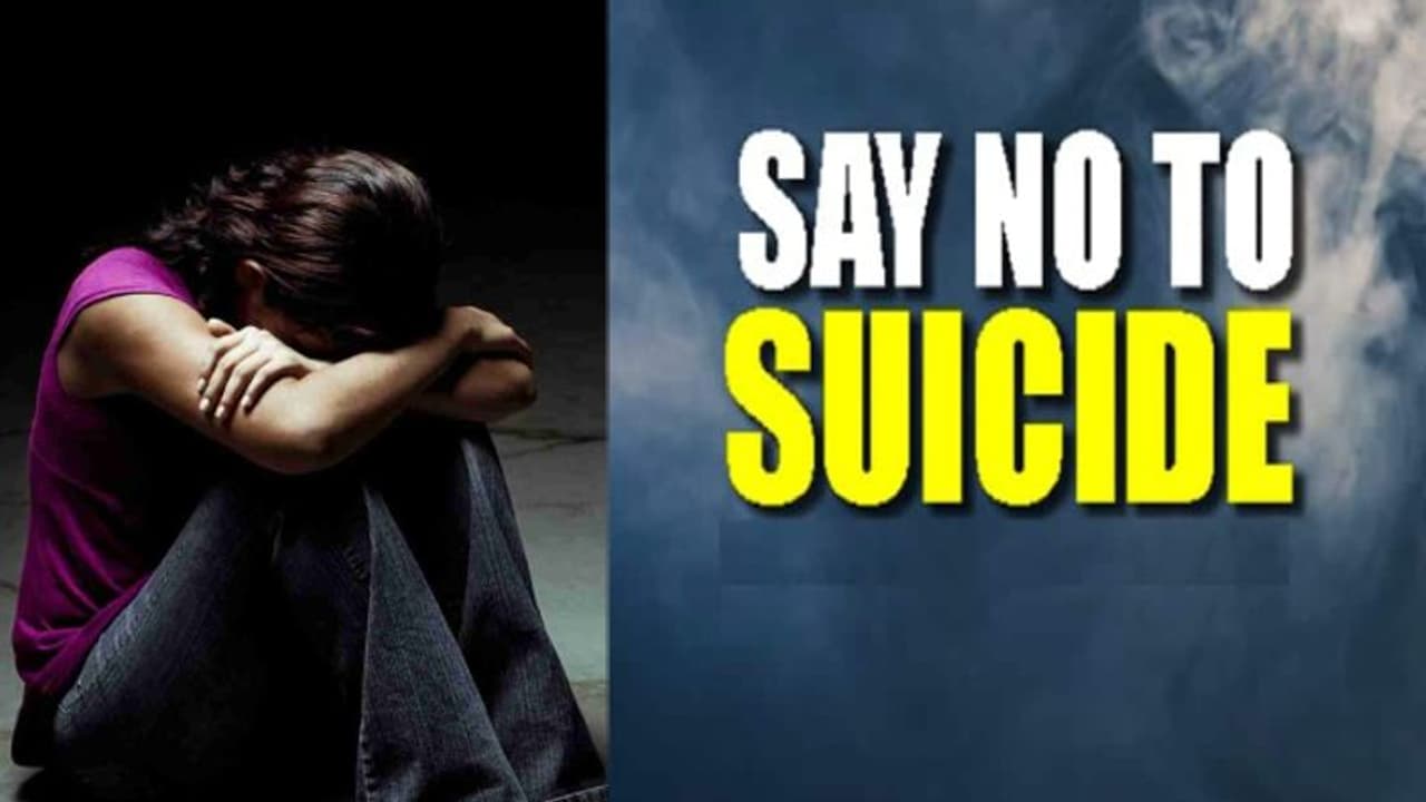 கேரளா.. சக டாக்டருடன் காதல்.. திருமணத்திற்கு தயாரான இளம் பெண் இறுதியில் அவர் உயிரை குடித்த வரதட்சணை! கேரளா.. சக டாக்டருடன் காதல்.. திருமணத்திற்கு தயாரான இளம் பெண் இறுதியில் அவர் உயிரை குடித்த வரதட்சணை!