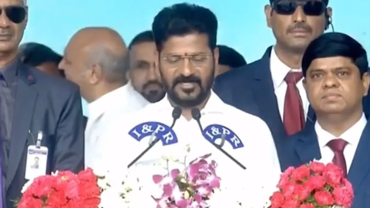  మేడిగడ్డ బ్యారేజీపై జ్యుడిషీయల్ విచారణ: హైకోర్టు చీఫ్ జస్టిస్ కు రేవంత్ సర్కార్ లేఖ