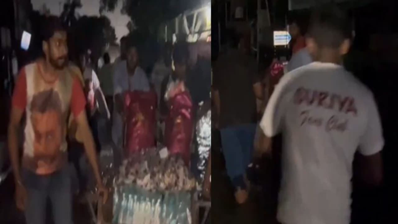 வடியாத வெள்ளம்.. 4 நாட்களாக ஓயாத களப்பணி ஆயிரக்கணக்கான குடும்பங்களுக்கு உதவி வரும் சூர்யாவின் ரசிகர்கள்! வடியாத வெள்ளம்.. 4 நாட்களாக ஓயாத களப்பணி ஆயிரக்கணக்கான குடும்பங்களுக்கு உதவி வரும் சூர்யாவின் ரசிகர்கள்!