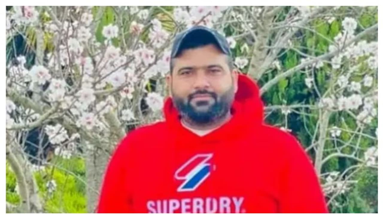 മറ്റ് വഴികളില്ല, പ്രിയതമൻറെ മൃതദേഹം നാട്ടിലെത്തിക്കാൻ സഹായിക്കണം; ധനസമാഹരണ ക്യാമ്പയിനുമായി ഭാര്യ മറ്റ് വഴികളില്ല, പ്രിയതമൻറെ മൃതദേഹം നാട്ടിലെത്തിക്കാൻ സഹായിക്കണം; ധനസമാഹരണ ക്യാമ്പയിനുമായി ഭാര്യ