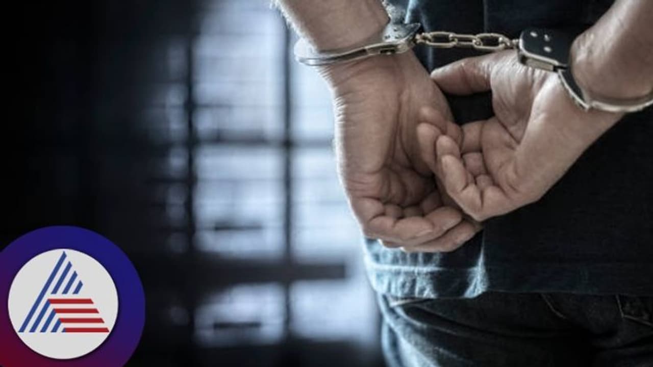 Karnataka: Illegal sale of Tiger claws in Davangere leads to arrest of 7, including 2 from Bengaluru Karnataka: Illegal sale of Tiger claws in Davangere leads to arrest of 7, including 2 from Bengaluru