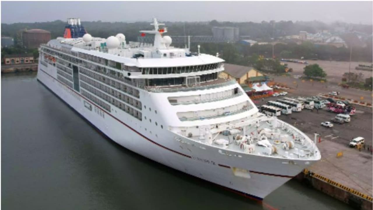 പ്രവാസികള്ക്ക് സന്തോഷവാര്ത്ത; കേരളത്തിനും ഗള്ഫ് രാജ്യങ്ങള്ക്കുമിടയില് യാത്രാ കപ്പല്, ടെന്ഡര് വിളിക്കും പ്രവാസികള്ക്ക് സന്തോഷവാര്ത്ത; കേരളത്തിനും ഗള്ഫ് രാജ്യങ്ങള്ക്കുമിടയില് യാത്രാ കപ്പല്, ടെന്ഡര് വിളിക്കും