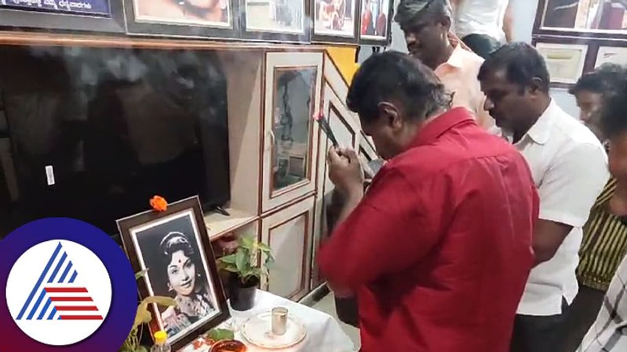 ಲೀಲಾವತಿ ನಿಧನ, ಸಿಎಂ ಸಿದ್ಧರಾಮಯ್ಯ, ಬಿಎಸ್ವೈ, ಕುಮಾರಸ್ವಾಮಿ ಸಂತಾಪ! ಲೀಲಾವತಿ ನಿಧನ, ಸಿಎಂ ಸಿದ್ಧರಾಮಯ್ಯ, ಬಿಎಸ್ವೈ, ಕುಮಾರಸ್ವಾಮಿ ಸಂತಾಪ!