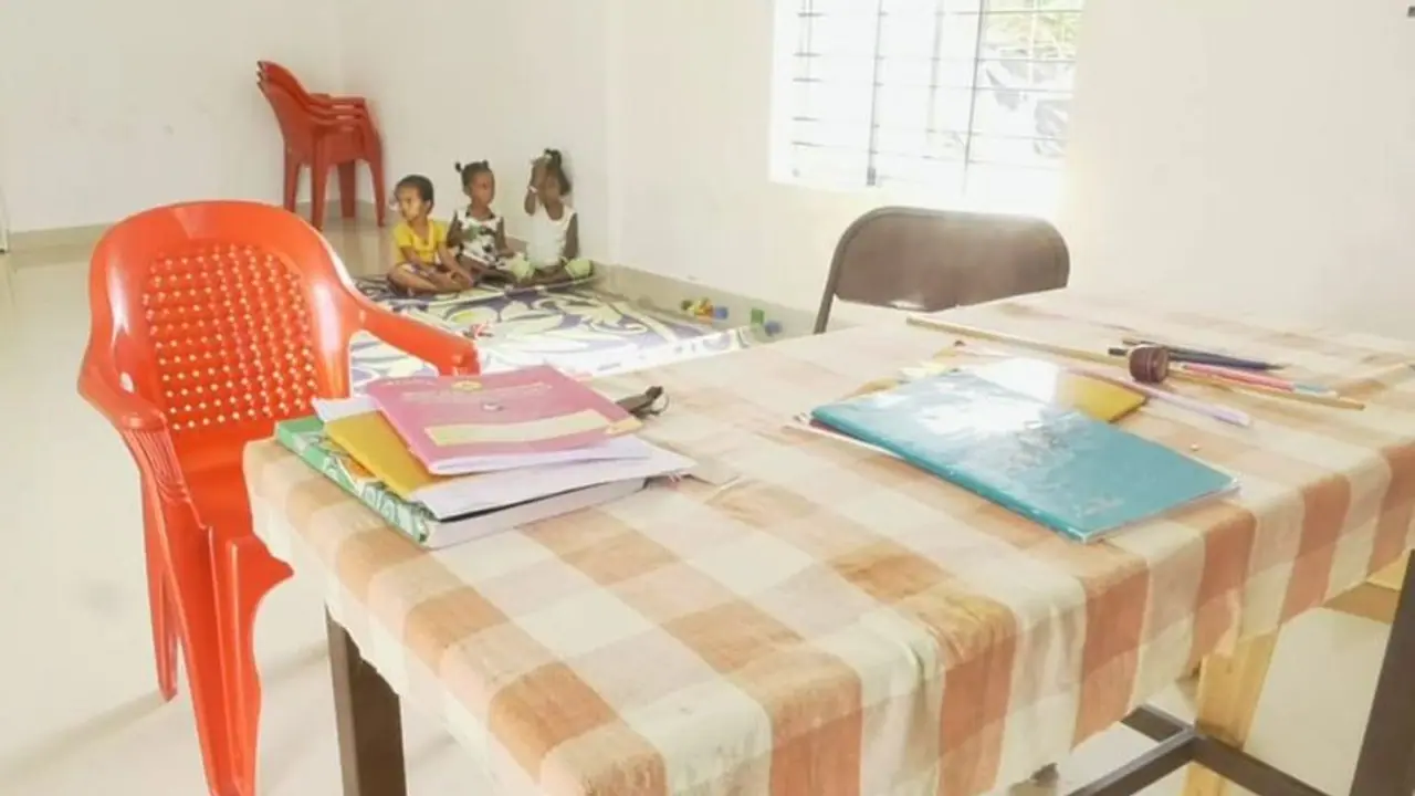 ಶಿಕ್ಷಣ ಸಚಿವರೇ.. 25 ಪುಟಾಣಿಗಳಿರುವ ಅಂಗನವಾಡಿಗೆ ಶಿಕ್ಷಕಿಯೂ ಇಲ್ಲ, ಸಹಾಯಕಿಯೂ ಇಲ್ಲ! ಶಿಕ್ಷಣ ಸಚಿವರೇ.. 25 ಪುಟಾಣಿಗಳಿರುವ ಅಂಗನವಾಡಿಗೆ ಶಿಕ್ಷಕಿಯೂ ಇಲ್ಲ, ಸಹಾಯಕಿಯೂ ಇಲ್ಲ!