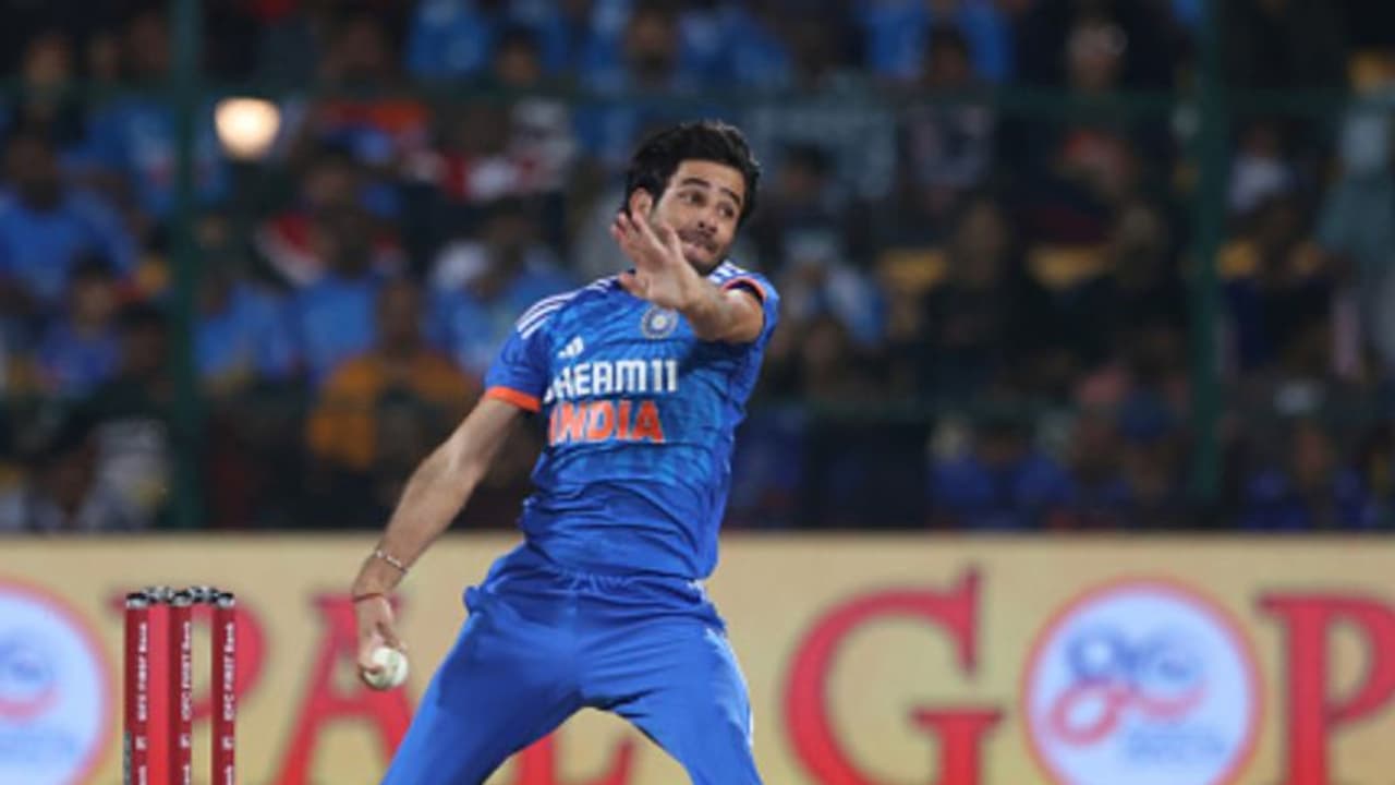 ആരെ ഉള്‍പ്പെടുത്തും, തഴയും, കിളി പാറും; ഇന്ത്യ ദക്ഷിണാഫ്രിക്ക ആദ്യ ട്വന്‍റി 20 നാളെ, കാണാനുള്ള വഴികള്‍ 