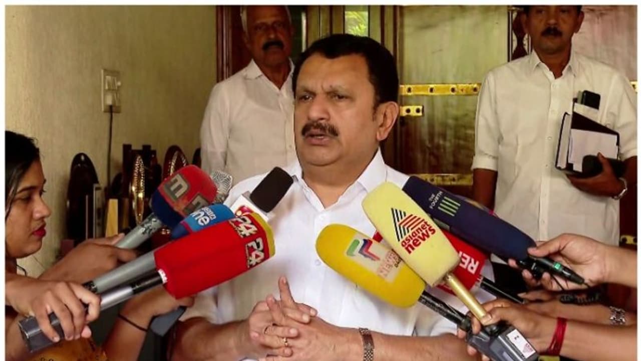 അൻവര്‍ ആദ്യം പിന്തുണ പ്രഖ്യാപിക്കണം, അതിനുശേഷം സഹകരിപ്പിക്കുന്നതിൽ യുഡിഎഫ് തീരുമാനം പറയും: കെ മുരളീധരൻ