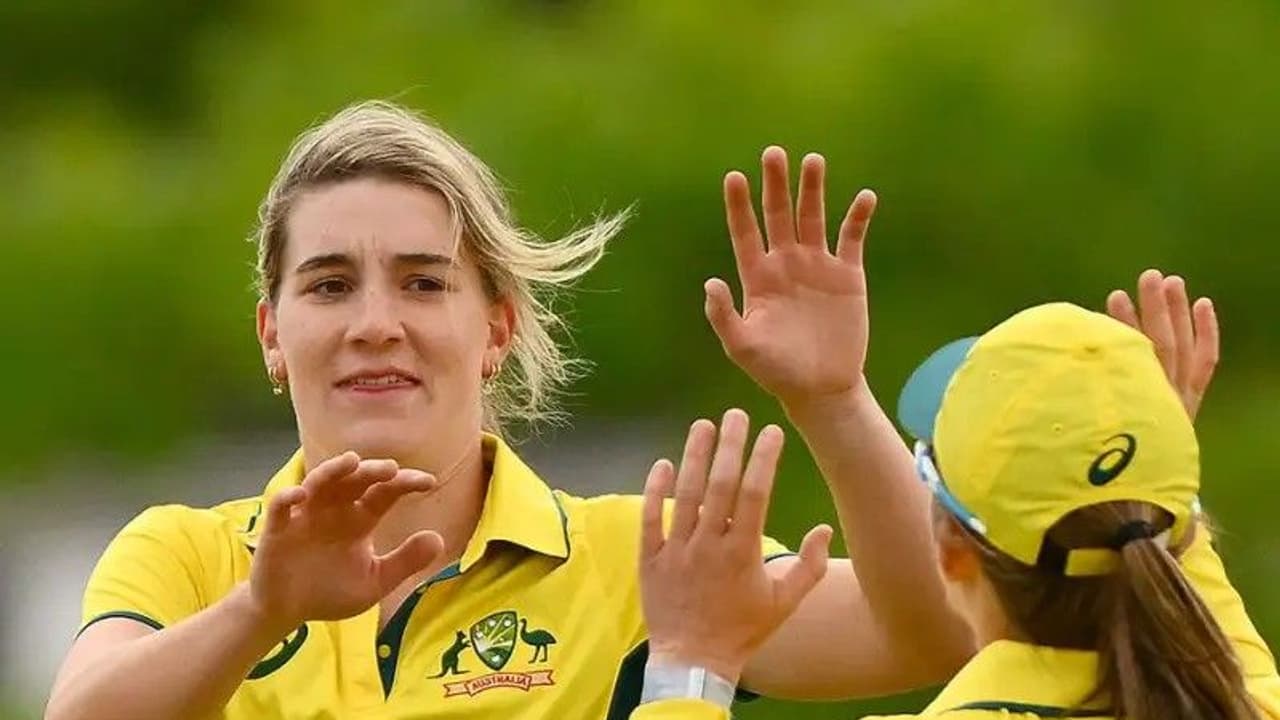 WPL 2024 Auction Mumbai: ரூ. 2 கோடிக்கு டெல்லி அணியில் ஏலம் எடுக்கப்பட்ட அன்னபெல் சதர்லேண்ட்!