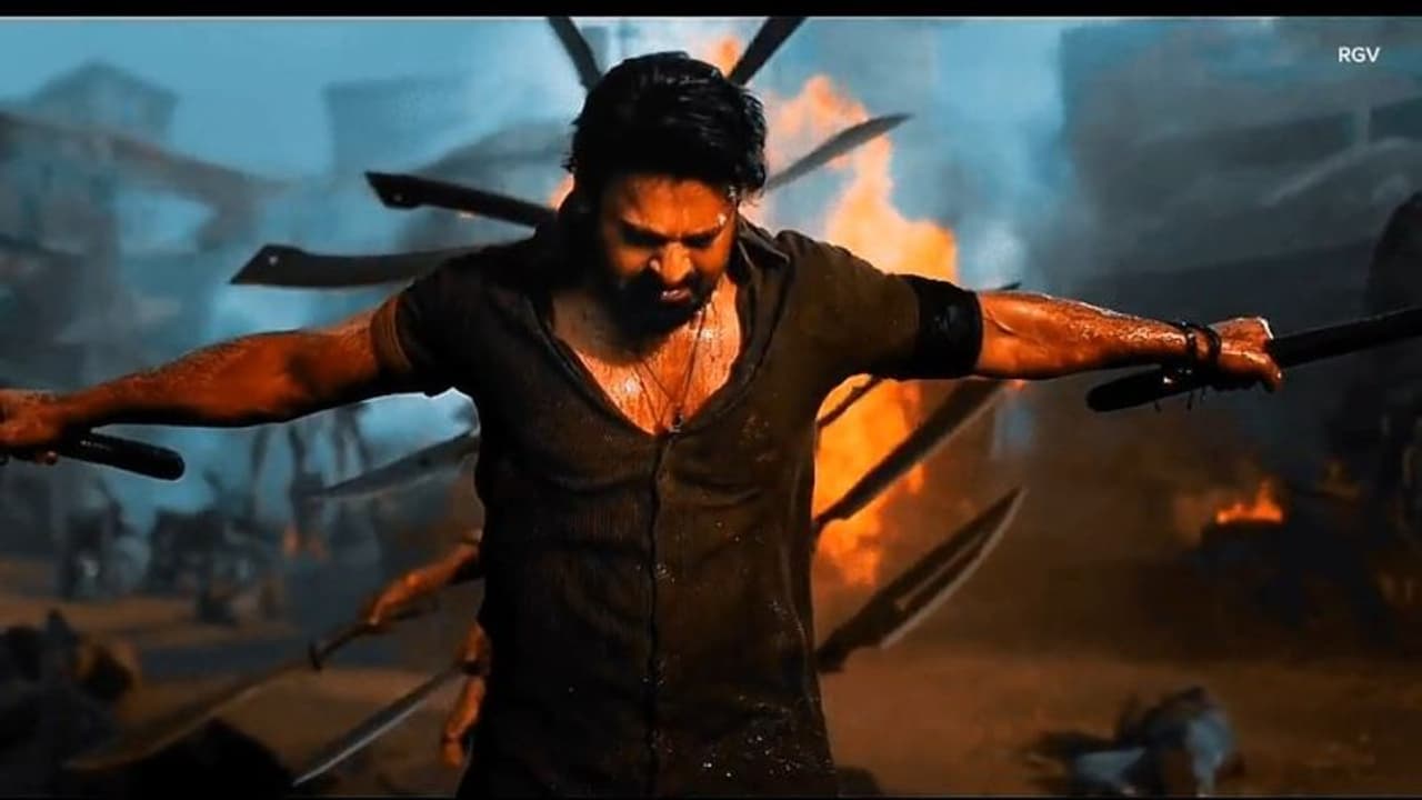 10 రోజుల్లో రిలీజ్.. సలార్ నుంచి ఒక్క పాట కూడా రాలేదే, అనేక అనుమానాలు ? 10 రోజుల్లో రిలీజ్.. సలార్ నుంచి ఒక్క పాట కూడా రాలేదే, అనేక అనుమానాలు ?