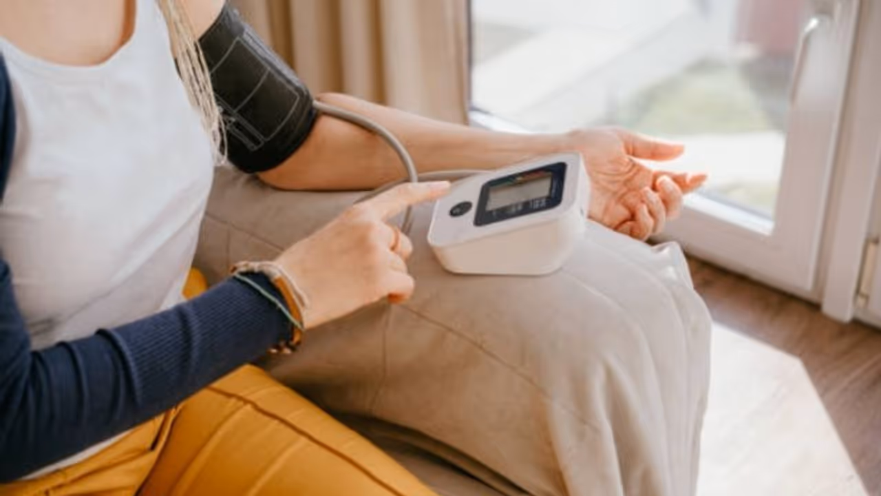 ബിപി കുറഞ്ഞാല് വീട്ടില് വച്ച് നമുക്ക് ചെയ്യാവുന്ന കാര്യങ്ങള്... ബിപി കുറഞ്ഞാല് വീട്ടില് വച്ച് നമുക്ക് ചെയ്യാവുന്ന കാര്യങ്ങള്...