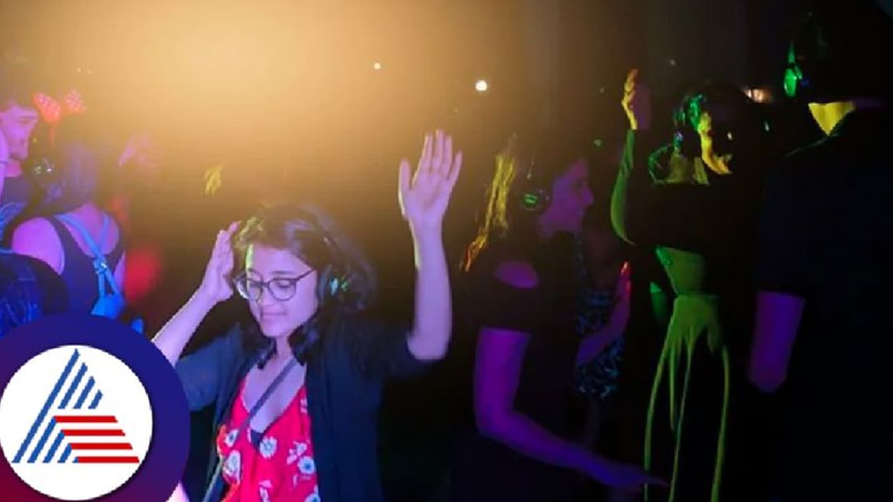 ಹೊಸ ವರ್ಷಾಚರಣೆಗೆ ಪ್ರವಾಸಿ ತಾಣಗಳು ಬುಕಿಂಗ್ ಶುರು! ಹೊಸ ವರ್ಷಾಚರಣೆಗೆ ಪ್ರವಾಸಿ ತಾಣಗಳು ಬುಕಿಂಗ್ ಶುರು!