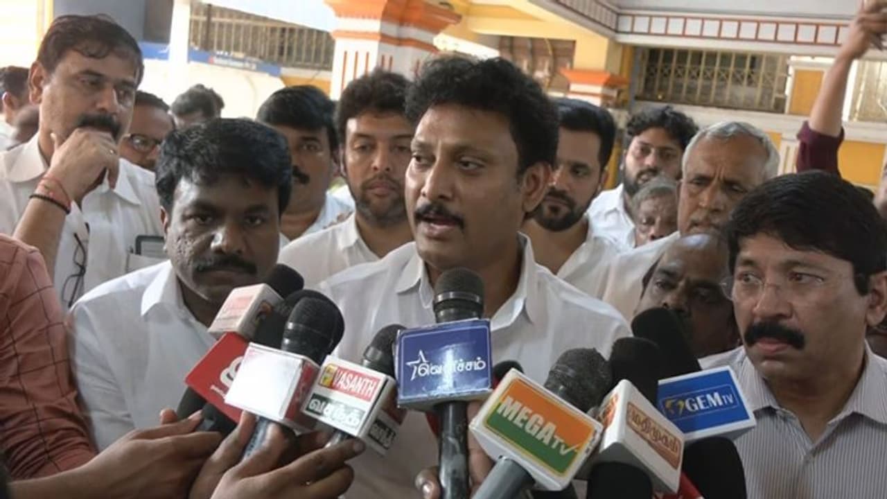 மிக்ஜாம் புயல்: நாளை பள்ளிகள் திறக்க ஏற்பாடு அமைச்சர் அன்பில் மகேஷ் தகவல்! மிக்ஜாம் புயல்: நாளை பள்ளிகள் திறக்க ஏற்பாடு அமைச்சர் அன்பில் மகேஷ் தகவல்!