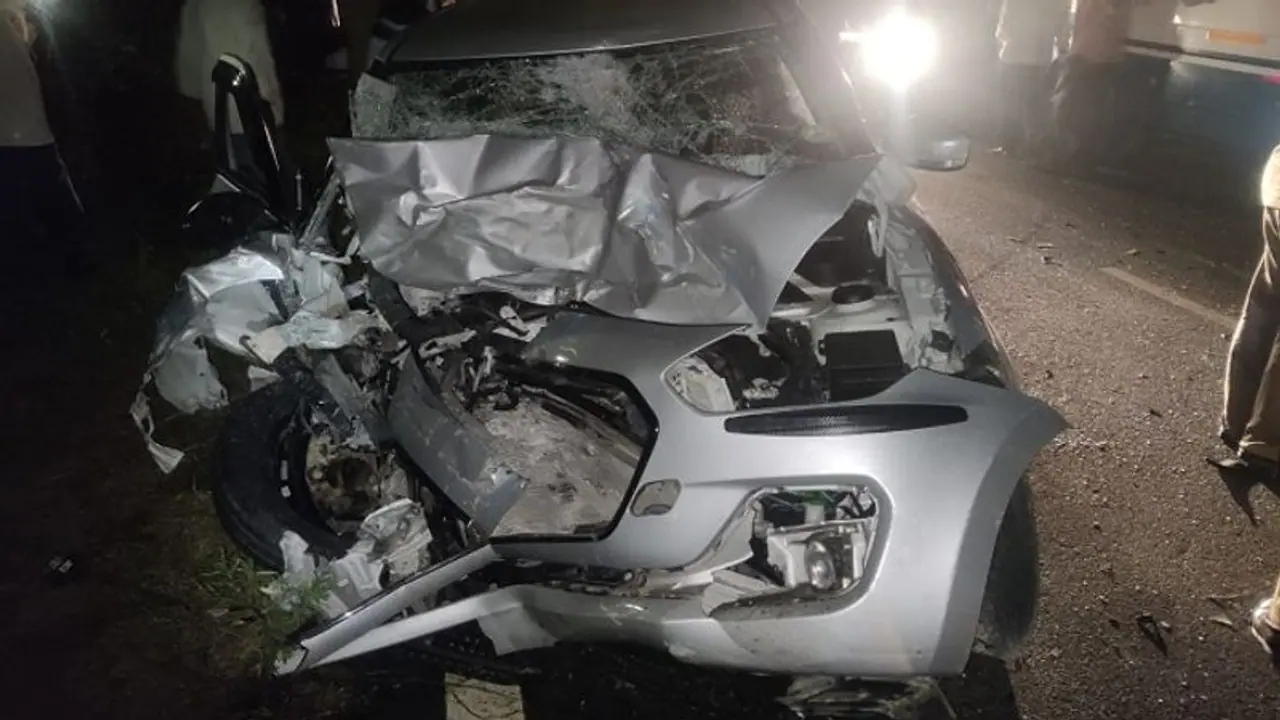 ರಾಮನಗರ: ಕನಕಪುರ ಬಳಿ ಮಿನಿ ಬಸ್‌ಗೆ ಕಾರು ಡಿಕ್ಕಿ, ಪ್ರೇಮಿಗಳ ದುರ್ಮರಣ