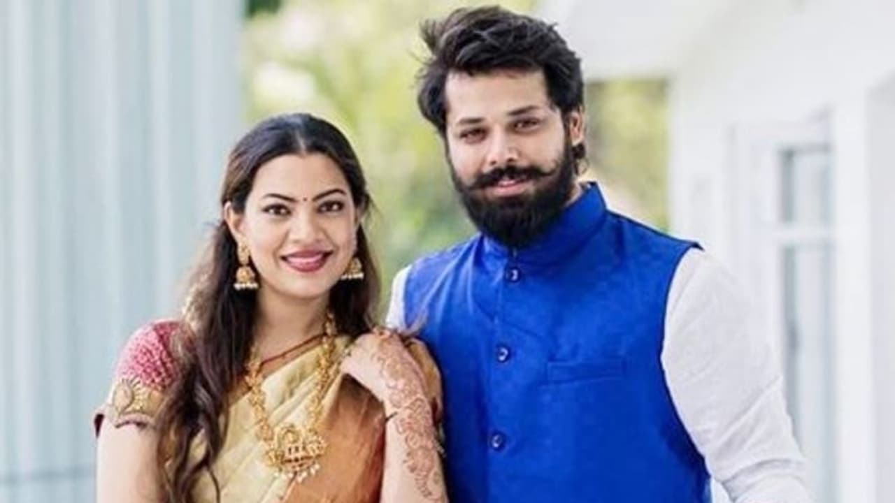 ‘క్యాసినో ఆడి డబ్బులన్నీ పోగొట్టింది’.. గీతా మధూరిపై భర్త నందు షాకింగ్ కామెంట్స్ ‘క్యాసినో ఆడి డబ్బులన్నీ పోగొట్టింది’.. గీతా మధూరిపై భర్త నందు షాకింగ్ కామెంట్స్