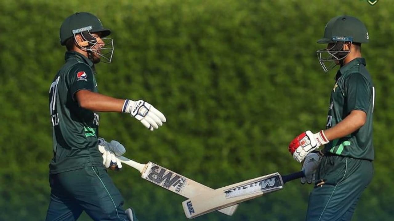 അണ്ടര് 19 ഏഷ്യാ കപ്പ്: പാകിസ്ഥാന് മുന്നില് ഇന്ത്യ വീണു! നേരിട്ടത് കൂറ്റന് തോല്വി, ഗ്രൂപ്പില് തിരിച്ചടി അണ്ടര് 19 ഏഷ്യാ കപ്പ്: പാകിസ്ഥാന് മുന്നില് ഇന്ത്യ വീണു! നേരിട്ടത് കൂറ്റന് തോല്വി, ഗ്രൂപ്പില് തിരിച്ചടി