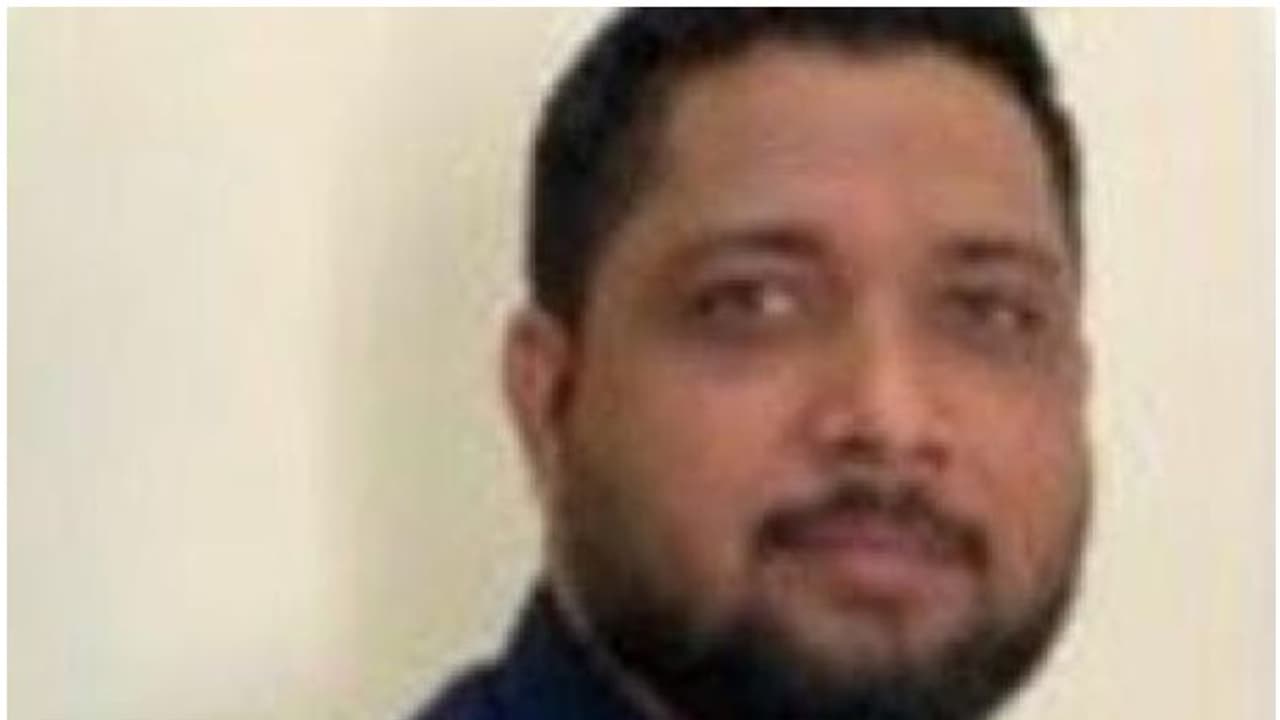 ഒമാനിൽ നിന്ന് വിസിറ്റ് വിസയിൽ വന്ന മലയാളിയെ കാണാതായി; കണ്ടെത്തിയത് സൗദി ജയിലിൽ ഒമാനിൽ നിന്ന് വിസിറ്റ് വിസയിൽ വന്ന മലയാളിയെ കാണാതായി; കണ്ടെത്തിയത് സൗദി ജയിലിൽ