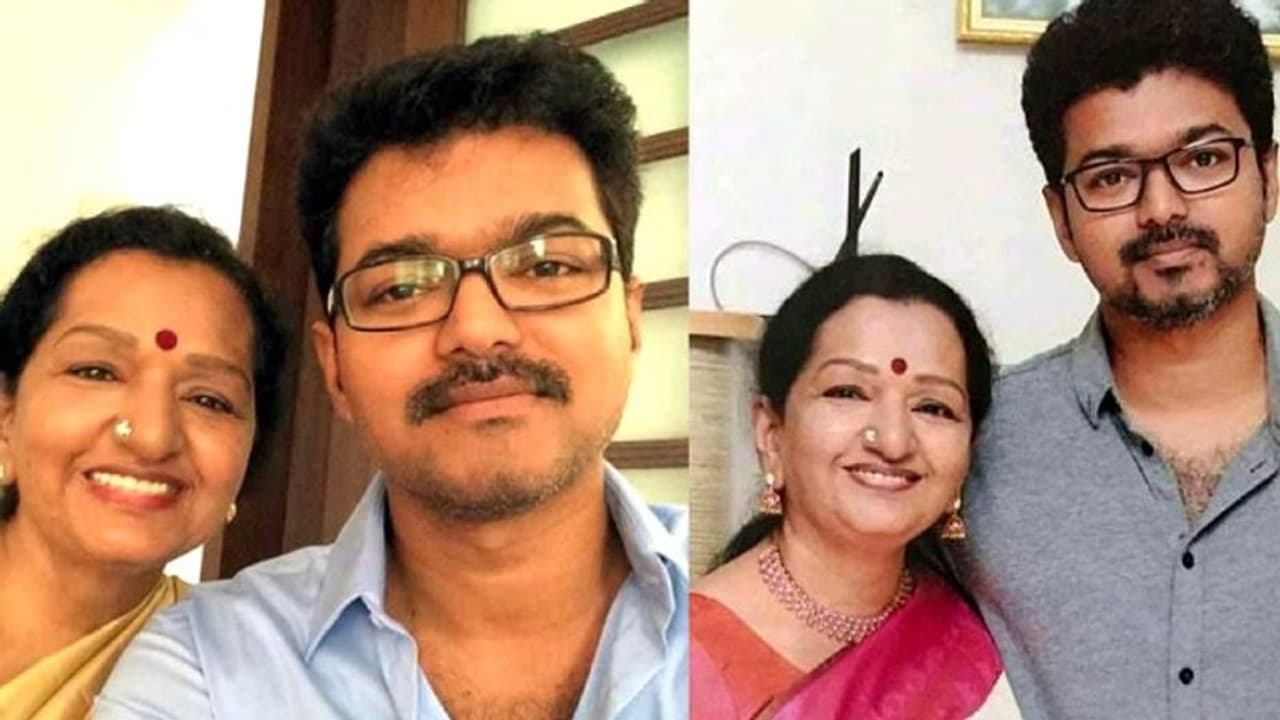 வேற லெவலில் ட்ரெண்டான Reels.. தளபதியின் அம்மாவையும் விட்டு வைக்கல சோசியல் மீடியாவில் வைரலான ஷோபாவின் வீடியோ! வேற லெவலில் ட்ரெண்டான Reels.. தளபதியின் அம்மாவையும் விட்டு வைக்கல சோசியல் மீடியாவில் வைரலான ஷோபாவின் வீடியோ!