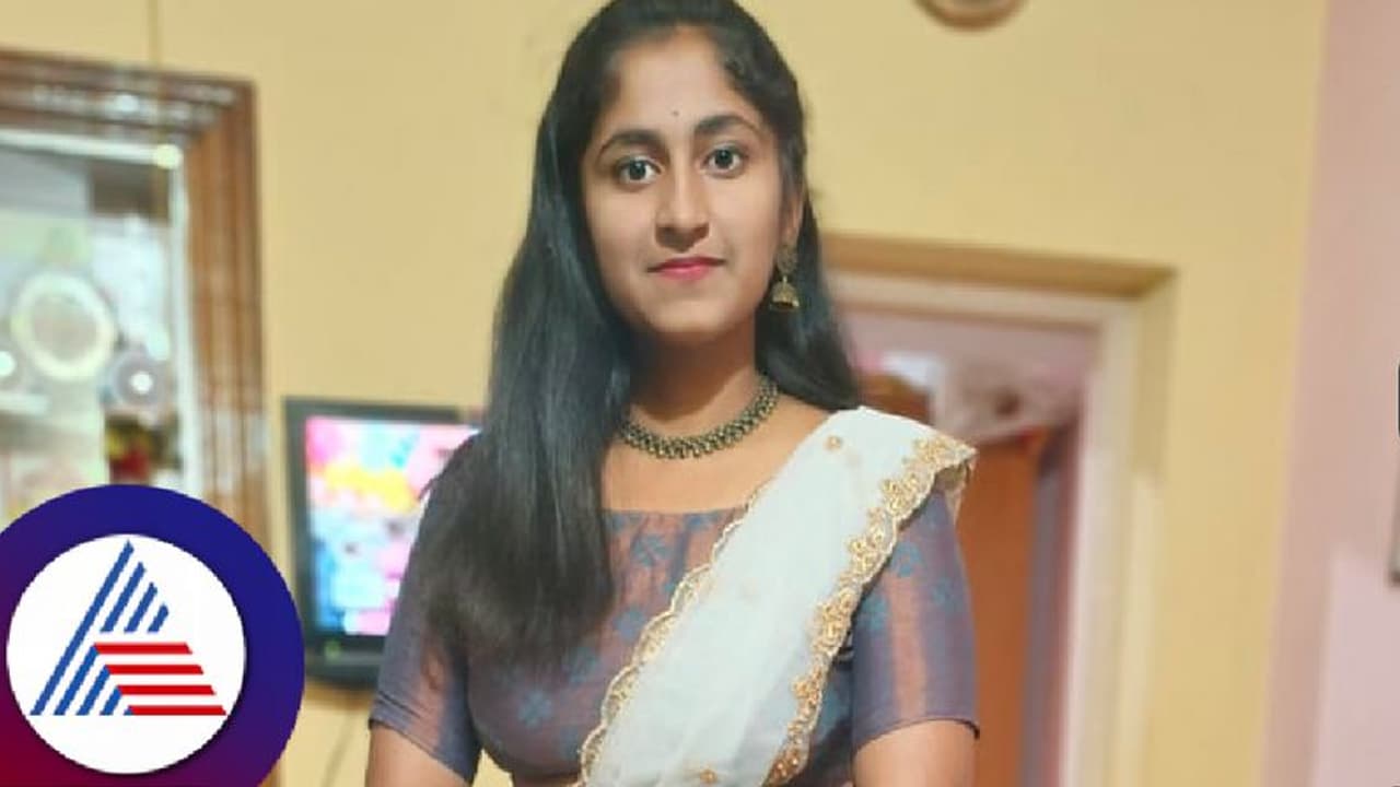 ಮೊಂಬತ್ತಿ ಬೆಳಕಲ್ಲಿ ಬೈಕಿಗೆ ಪೆಟ್ರೋಲ್ ಹಾಕುತ್ತಿದ್ದ ಬಾಲಕಿಗೆ ಬೆಂಕಿ; ಚಿಕಿತ್ಸೆ ಫಲಕಾರಿಯಾಗದೇ ಸಾವು ಮೊಂಬತ್ತಿ ಬೆಳಕಲ್ಲಿ ಬೈಕಿಗೆ ಪೆಟ್ರೋಲ್ ಹಾಕುತ್ತಿದ್ದ ಬಾಲಕಿಗೆ ಬೆಂಕಿ; ಚಿಕಿತ್ಸೆ ಫಲಕಾರಿಯಾಗದೇ ಸಾವು