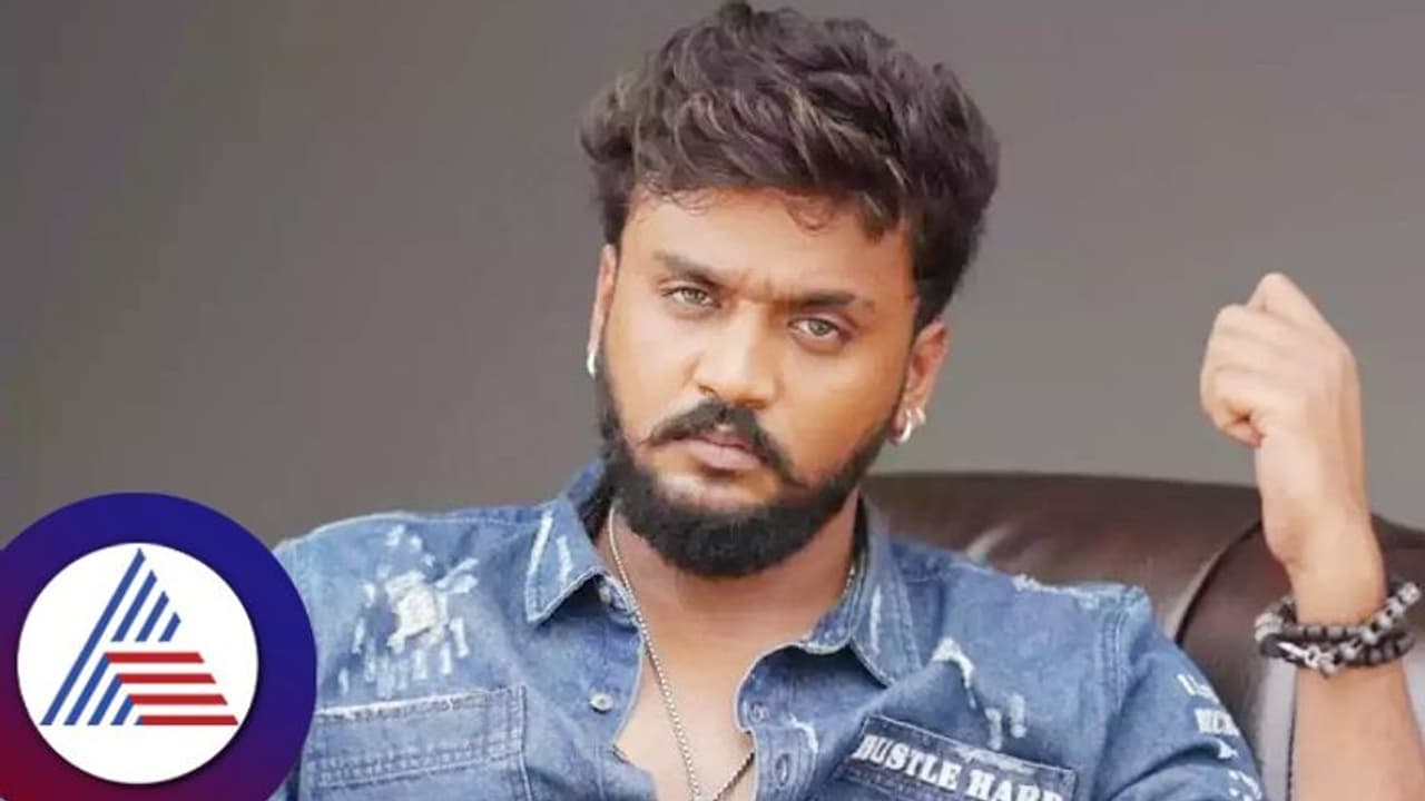 ಡಿ ಬಾಸ್ ಫೋಟೋ ಬಳಸಿ ನೆಗೆಟಿವ್ ಕಾಮೆಂಟ್; ಕರ್ಮದ ಏಟು ತಪ್ಪಿಲ್ಲ ಎಂದು ಟಾಂಗ್ ಕೊಟ್ಟ ಧನ್ವೀರ್! ಡಿ ಬಾಸ್ ಫೋಟೋ ಬಳಸಿ ನೆಗೆಟಿವ್ ಕಾಮೆಂಟ್; ಕರ್ಮದ ಏಟು ತಪ್ಪಿಲ್ಲ ಎಂದು ಟಾಂಗ್ ಕೊಟ್ಟ ಧನ್ವೀರ್!