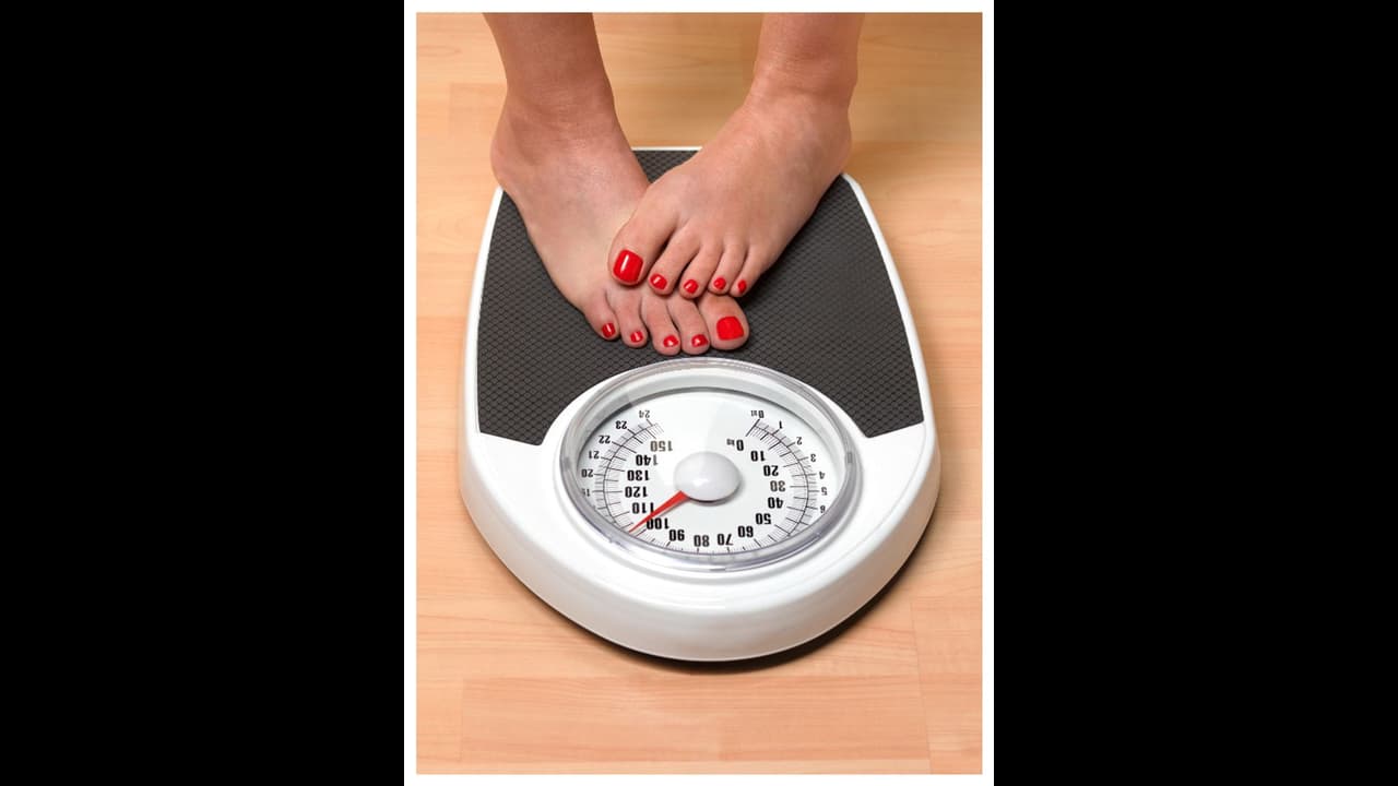 ശരീരഭാരം കുറയ്ക്കാൻ ഡയറ്റിലാണോ? എങ്കിൽ ഈ പഴങ്ങൾ ഉൾപ്പെടുത്താൻ മറക്കരുത് ശരീരഭാരം കുറയ്ക്കാൻ ഡയറ്റിലാണോ? എങ്കിൽ ഈ പഴങ്ങൾ ഉൾപ്പെടുത്താൻ മറക്കരുത്