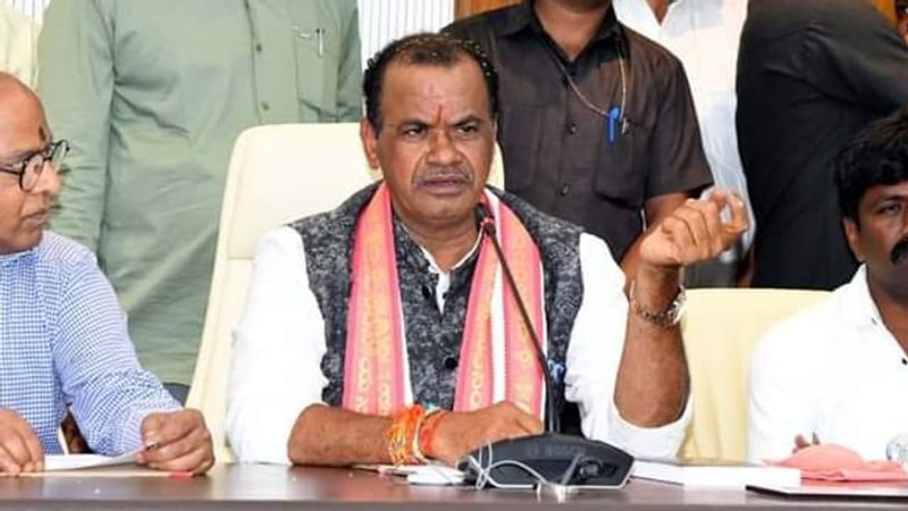 కారణమిదీ:ఎంపీ పదవికి రాజీనామా చేసిన కోమటిరెడ్డి వెంకట్ రెడ్డి కారణమిదీ:ఎంపీ పదవికి రాజీనామా చేసిన కోమటిరెడ్డి వెంకట్ రెడ్డి