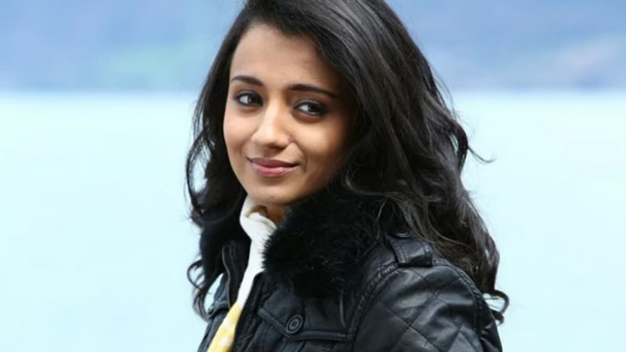 അനുഷ്കയും ഐശ്വര്യയുമല്ല, ആ വമ്പൻ ചിത്രത്തില് നായിക തൃഷ അനുഷ്കയും ഐശ്വര്യയുമല്ല, ആ വമ്പൻ ചിത്രത്തില് നായിക തൃഷ