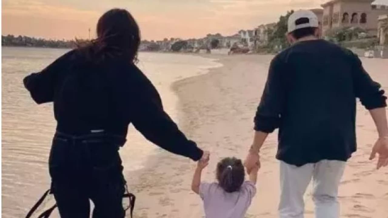 5 வருடத்துல ஒரு படம் கூட ரிலீஸ் இல்ல, ஆனாலும் சூப்பர் ஸ்டார், சொத்து மட்டும் ரூ.300 கோடி, யாருன்னு தெரியுமா? 5 வருடத்துல ஒரு படம் கூட ரிலீஸ் இல்ல, ஆனாலும் சூப்பர் ஸ்டார், சொத்து மட்டும் ரூ.300 கோடி, யாருன்னு தெரியுமா?