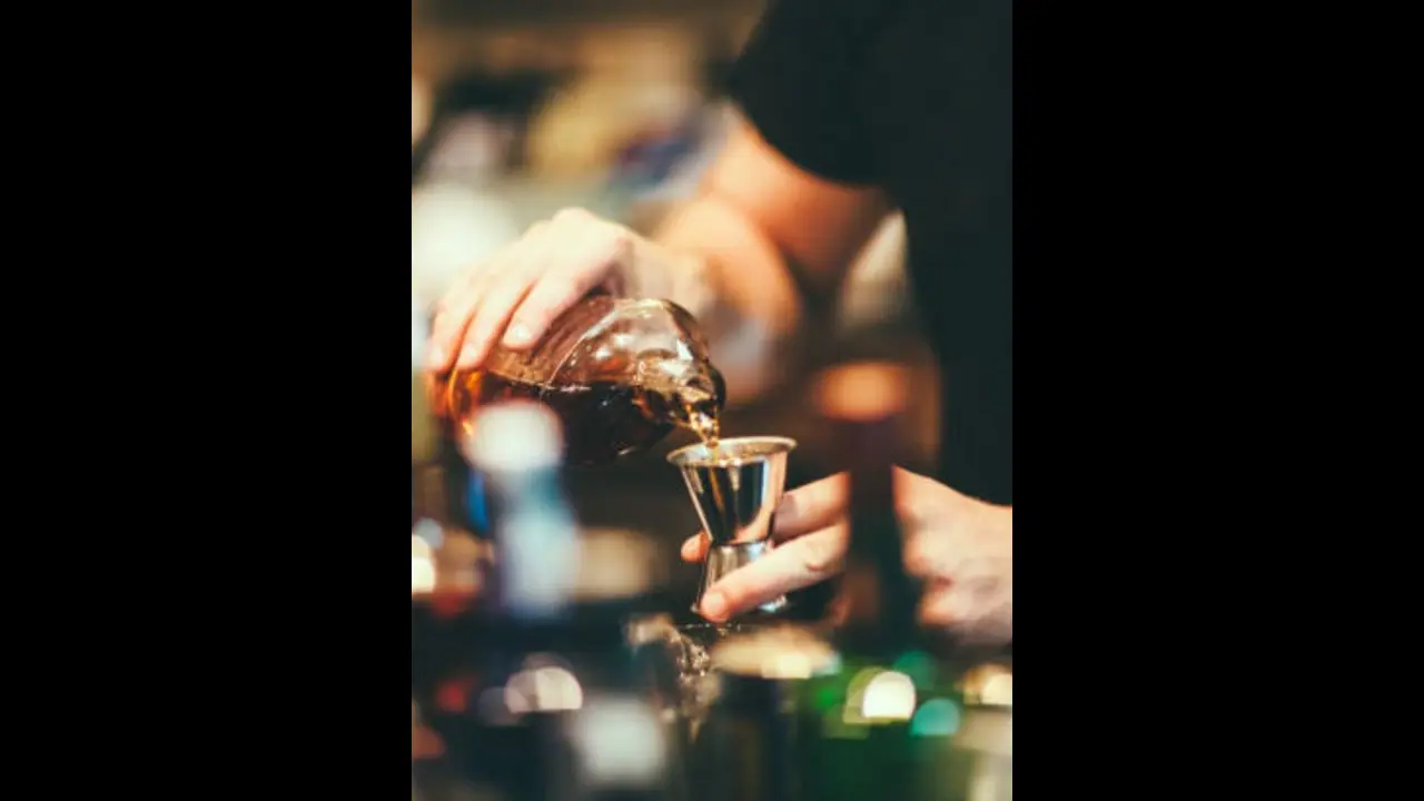 ಈ ಊರಿನವರನ್ನು ಮದ್ವೆಯಾಗ್ಬೇಕಂದ್ರೆ ಮಾಂಸಾಹಾರ ಸೇವಿಸಬಾರದು, ಮದ್ಯ ವರ್ಜಿಸಬೇಕು! ಈ ಊರಿನವರನ್ನು ಮದ್ವೆಯಾಗ್ಬೇಕಂದ್ರೆ ಮಾಂಸಾಹಾರ ಸೇವಿಸಬಾರದು, ಮದ್ಯ ವರ್ಜಿಸಬೇಕು!