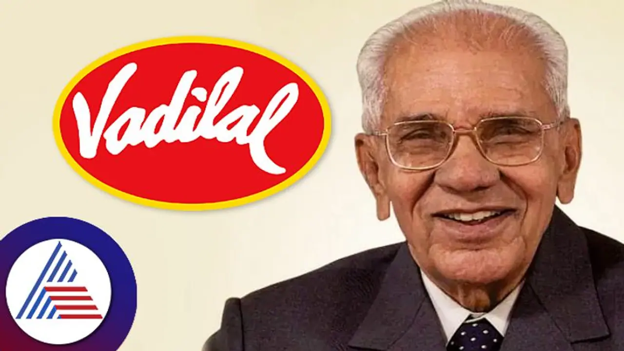 ಪುಟ್ಟ ಸೋಡಾ ಅಂಗಡಿಯಲ್ಲಿ ಜನ್ಮತಾಳಿದ ಭಾರತದ ಈ ಜನಪ್ರಿಯ ಐಸ್ ಕ್ರೀಮ್ ಬ್ರ್ಯಾಂಡ್ ಈಗ ಅಮೆರಿಕದಲ್ಲೂ ಫೇಮಸ್ ಪುಟ್ಟ ಸೋಡಾ ಅಂಗಡಿಯಲ್ಲಿ ಜನ್ಮತಾಳಿದ ಭಾರತದ ಈ ಜನಪ್ರಿಯ ಐಸ್ ಕ್ರೀಮ್ ಬ್ರ್ಯಾಂಡ್ ಈಗ ಅಮೆರಿಕದಲ್ಲೂ ಫೇಮಸ್