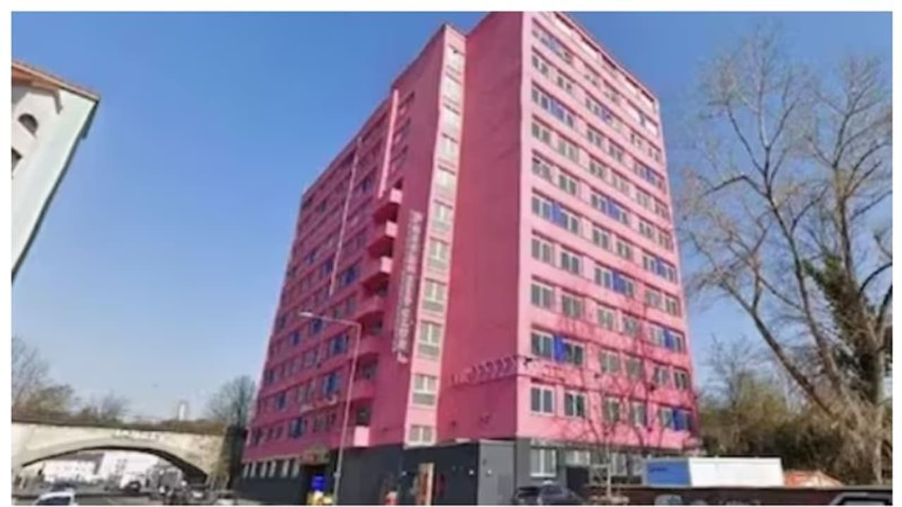 ജര്മ്മനിയിലെ 'അംഗീകൃത വേശ്യാലയ'ങ്ങള്ക്ക് പൂട്ടുവീഴുമോ? ജര്മ്മനിയിലെ 'അംഗീകൃത വേശ്യാലയ'ങ്ങള്ക്ക് പൂട്ടുവീഴുമോ?