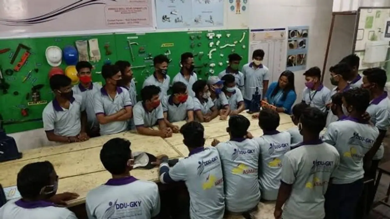 Meet Shatabdi Sahu, the only female plumbing trainer from Odisha