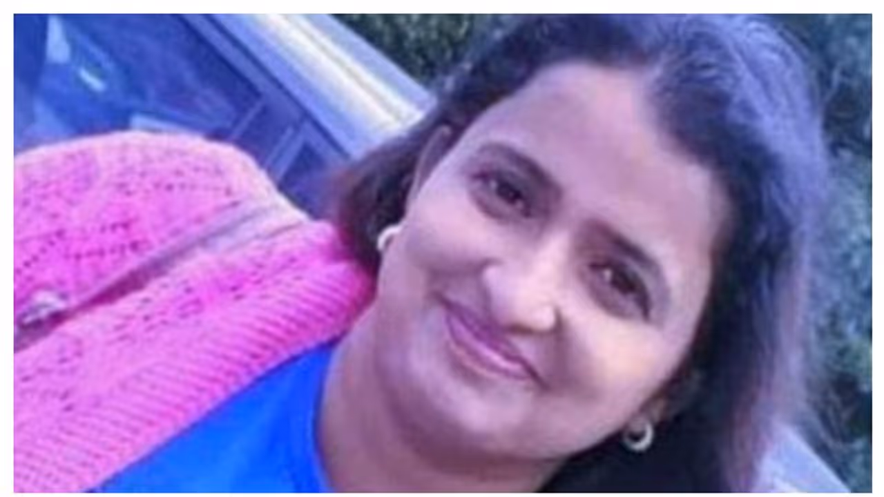 പുതിയ ജോലിയുടെ സന്തോഷം നോവായി; ശാരീരിക അസ്വസ്ഥതകളെ തുടർന്ന് പരിശോധന, വില്ലനായി ക്യാൻസർ! മലയാളി നഴ്സ് മരിച്ചു പുതിയ ജോലിയുടെ സന്തോഷം നോവായി; ശാരീരിക അസ്വസ്ഥതകളെ തുടർന്ന് പരിശോധന, വില്ലനായി ക്യാൻസർ! മലയാളി നഴ്സ് മരിച്ചു