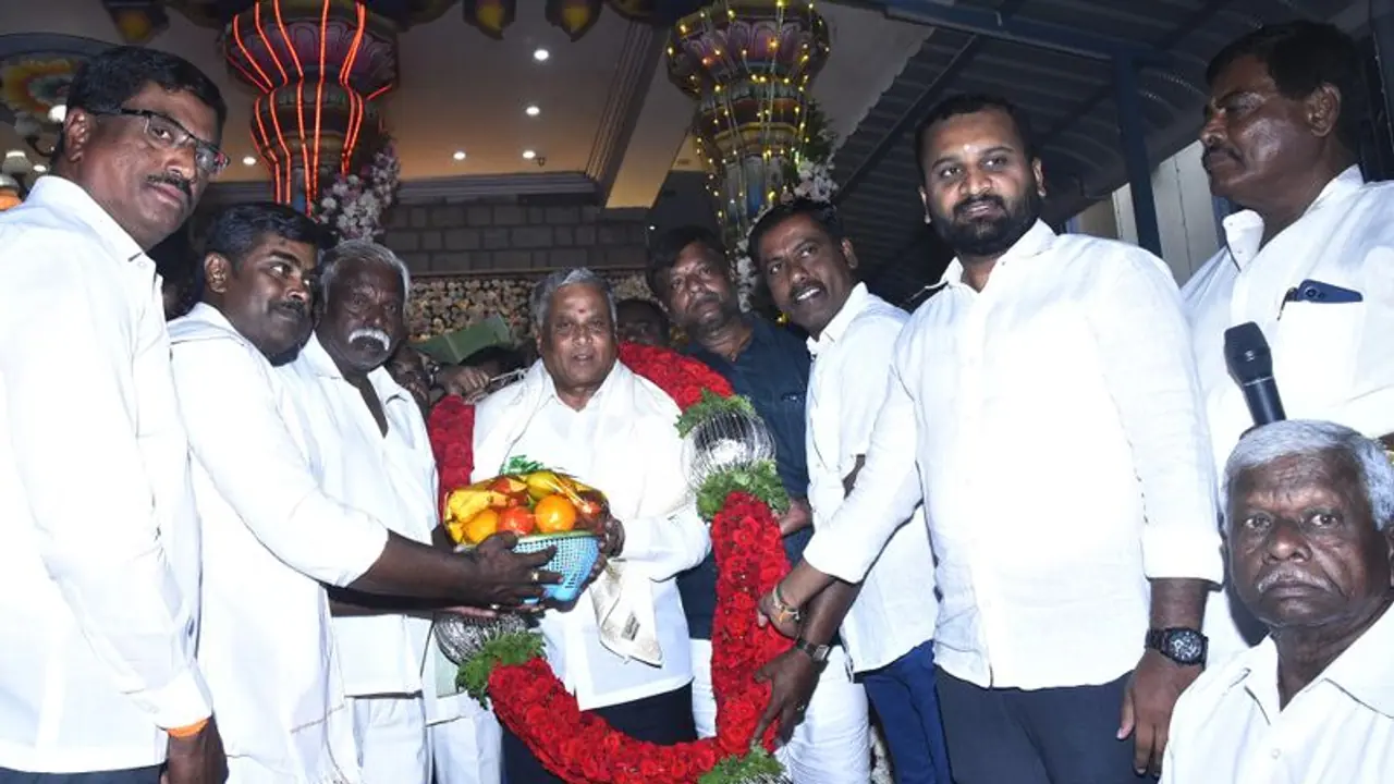 ಶ್ರೀಗಳ ಮಾರ್ಗದರ್ಶನದಲ್ಲಿ ಅನೇಕ ಧಾರ್ಮಿಕ ಕೆಲಸ ಮಾಡಿರುವೆ:ಸೋಮಣ್ಣ ಶ್ರೀಗಳ ಮಾರ್ಗದರ್ಶನದಲ್ಲಿ ಅನೇಕ ಧಾರ್ಮಿಕ ಕೆಲಸ ಮಾಡಿರುವೆ:ಸೋಮಣ್ಣ