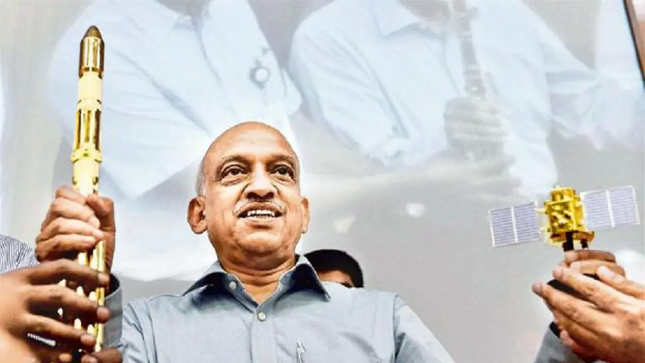 ಇಸ್ರೋ ಮಾಜಿ ಅಧ್ಯಕ್ಷ ಕಿರಣ್‌ ಕುಮಾರ್‌ಗೆ ಸಿದ್ಧಗಂಗಾ ಶ್ರೀ ಪ್ರಶಸ್ತಿ!