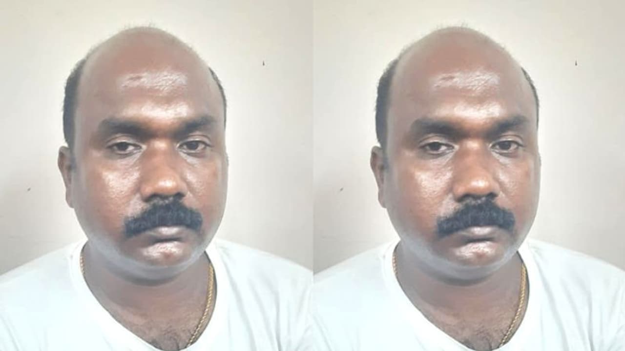 ചോളപ്പൊടി, പരുത്തിക്കുരു ലോറിയിൽ സ്പിരിറ്റ് കടത്ത്, ഫാം ഹൗസിൽ ആയിരക്കണക്കിന് കുപ്പി മദ്യം, മുഖ്യപ്രതി പിടിയിൽ