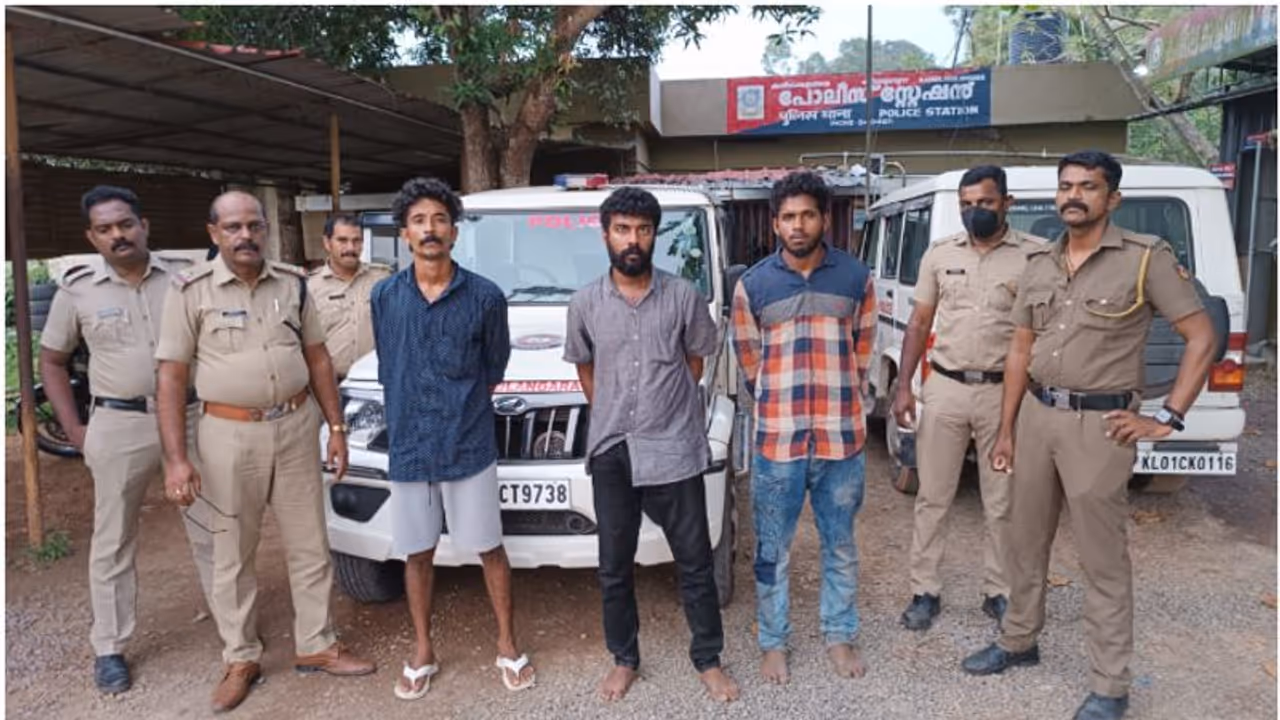 മരണവീട്ടിൽ പരാക്രമം, അന്വേഷിക്കാനെത്തിയ പൊലീസിന് നേരെ കൈയേറ്റം, പ്രതികൾ പിടിയിൽ