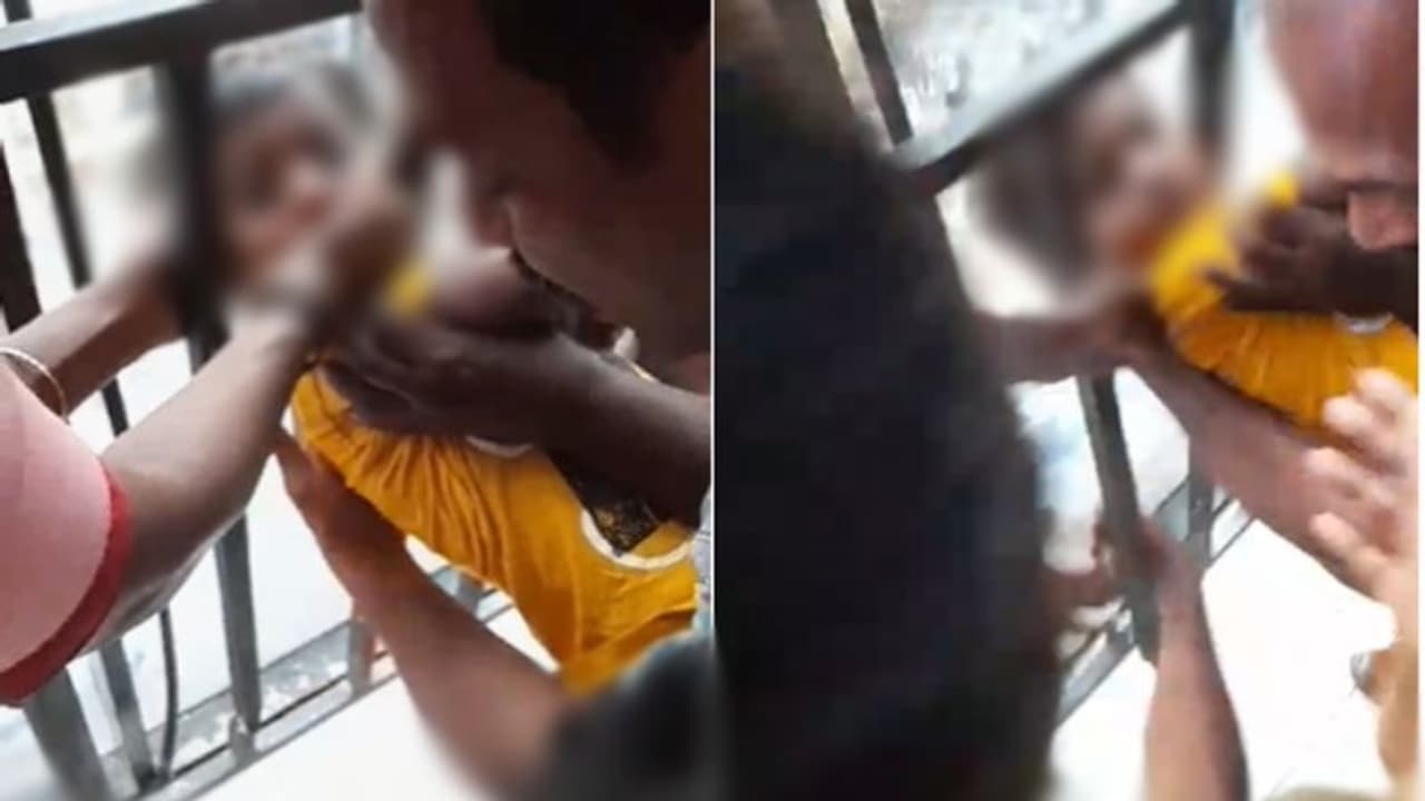 ഇരിങ്ങാലക്കുടയിൽ 3 വയസുകാരന്റെ തല ഗ്രില്ലിൽ കുടങ്ങി, ഏറെ ശ്രമിച്ചിട്ടും രക്ഷയില്ല, ഒടുവിൽ ഫയര്‍ഫോഴസ് എത്തി