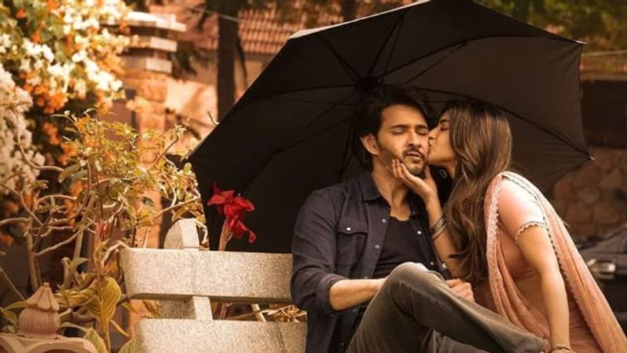 ഗുണ്ടുര് കാരവുമായി മഹേഷ് ബാബു, ചിത്രത്തിലെ ഗാനം പുറത്ത് ഗുണ്ടുര് കാരവുമായി മഹേഷ് ബാബു, ചിത്രത്തിലെ ഗാനം പുറത്ത്