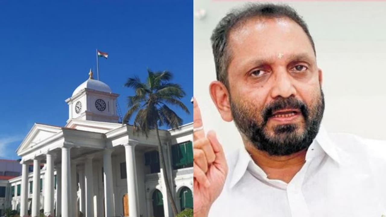 മുഖ്യമന്ത്രിയുടെ വാദം വിചിത്രം,ബാലിശം,ഇനിയും കടമെടുക്കാൻ അനുവദിച്ചാൽ കേരളത്തിൽ സാമ്പത്തിക ദുരന്തമെന്ന് ബിജെപി മുഖ്യമന്ത്രിയുടെ വാദം വിചിത്രം,ബാലിശം,ഇനിയും കടമെടുക്കാൻ അനുവദിച്ചാൽ കേരളത്തിൽ സാമ്പത്തിക ദുരന്തമെന്ന് ബിജെപി